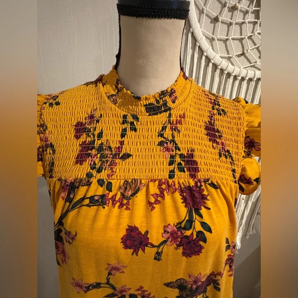 Floral Yellow Blouse with Ruffle Sleeves - Picture 3 of 5